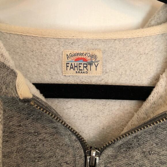 Faherty Double Knit Grey Sweatpant and Sweatshirt Set - Picture 7 of 16
